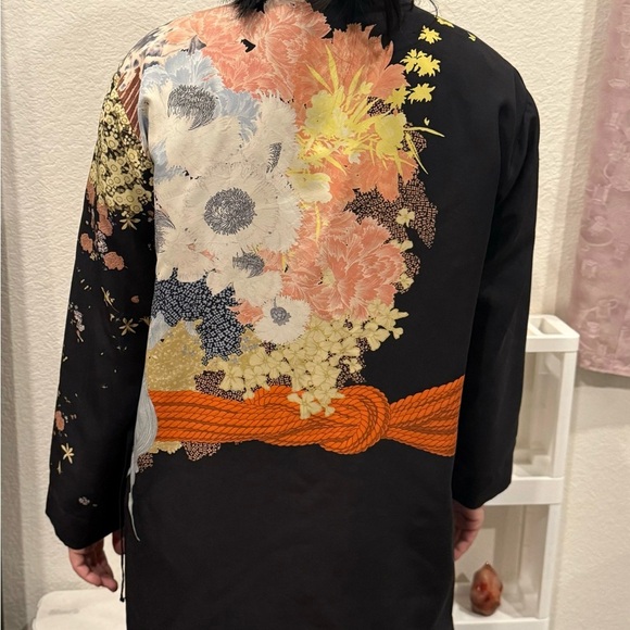 ✅SOLD✅💮🪷Silk Dries Van Noten side tie jacket robe floral print small - Picture 4 of 17